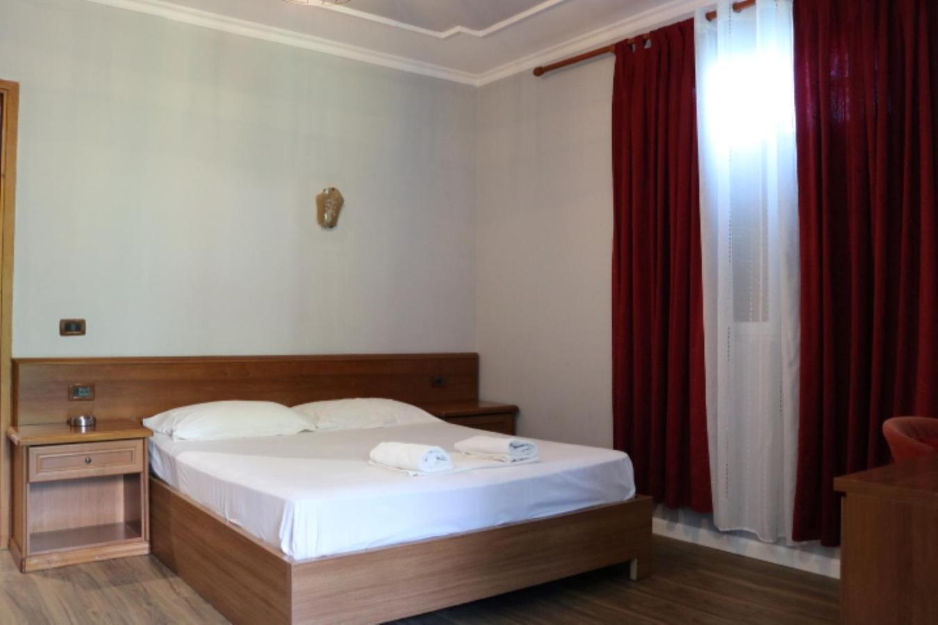 Hotel Ceka Durrës Exteriér fotografie